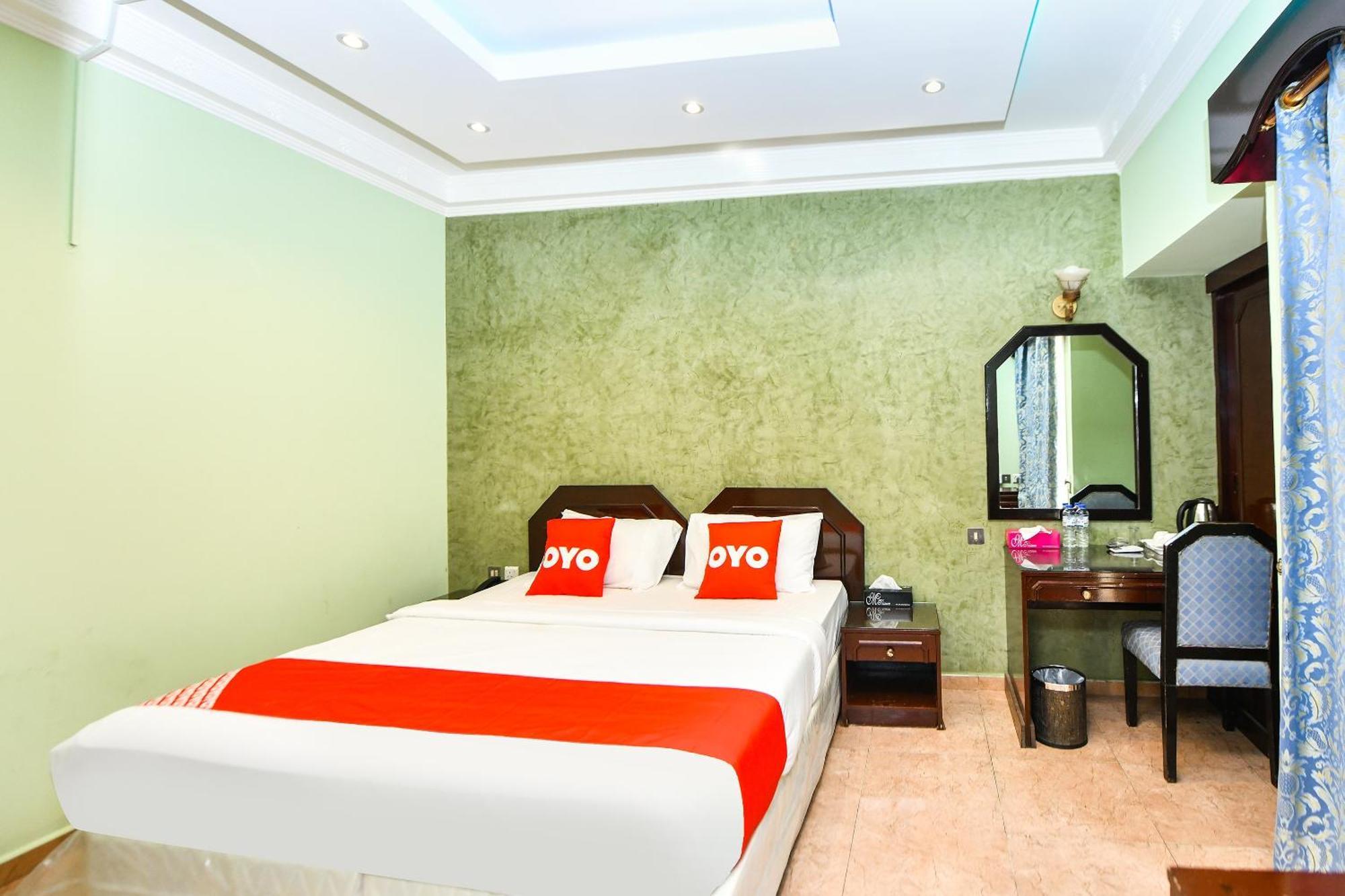 Oyo 137 Marina Hotel Muscat Eksteriør billede
